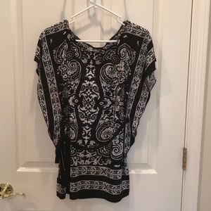 Black and white patterned top